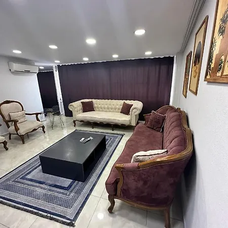 Center Suites Apartment